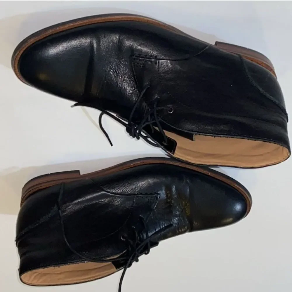 Clark’s Est 1825 Plus Cushion Men Dress Shoes Size 8.5M US